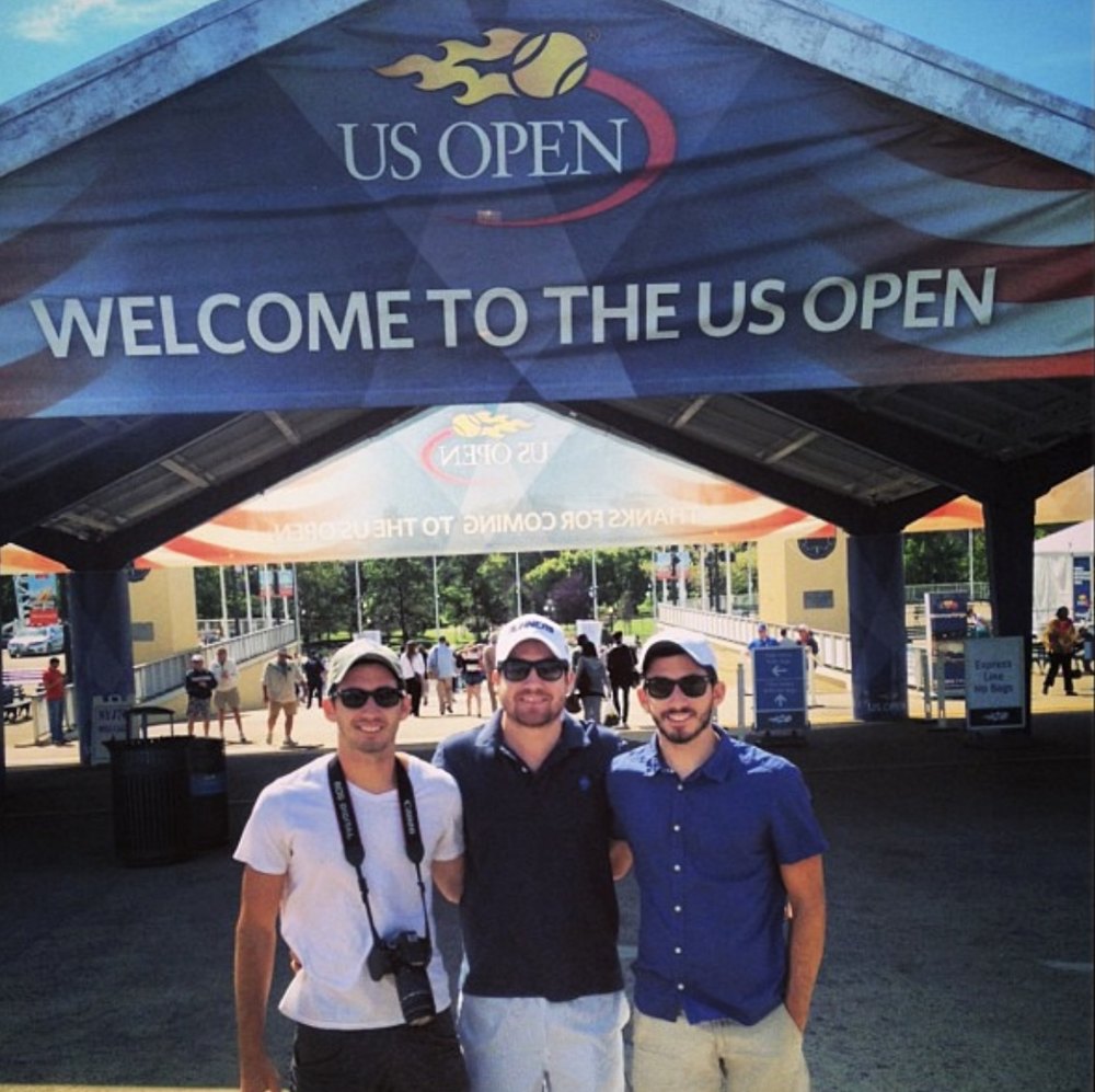 Frank Flores con sus hermanos Marcelo y Alex en el US Open de Nueva York