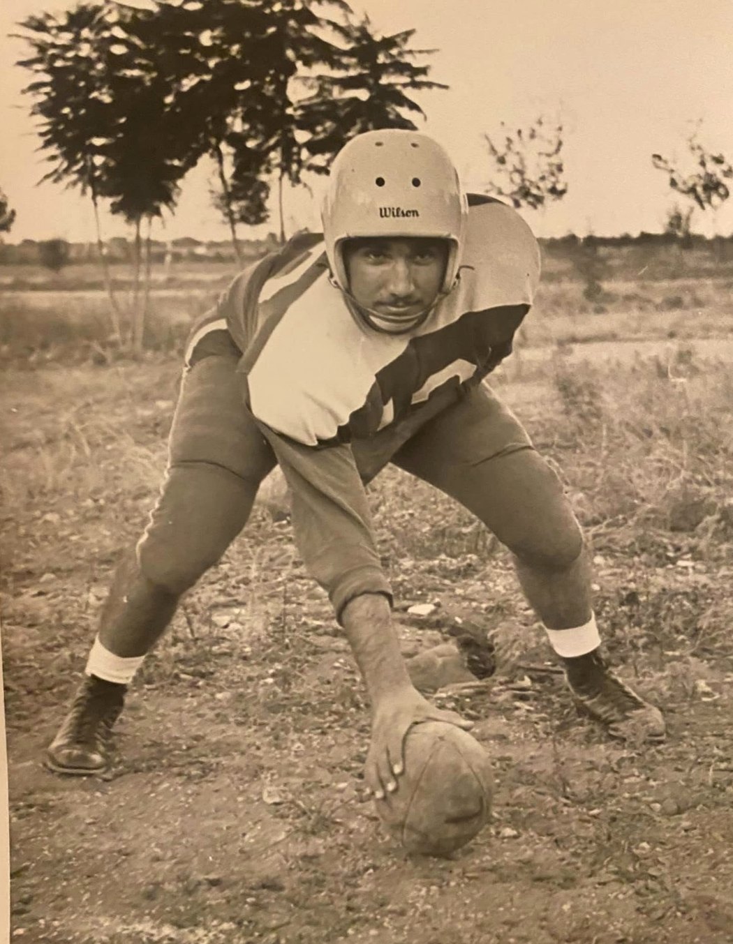 El padre de Frank con equipo de fútbol americano, años 50